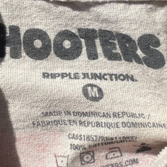 Hooters Country Club T Shirt Sz M - Picture 4 of 9
